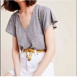 ANTHROPOLOGIE T.La GRAY LEMON EMBROIDERED FLUTTER SLEEVE WAYFARING TEE TOP